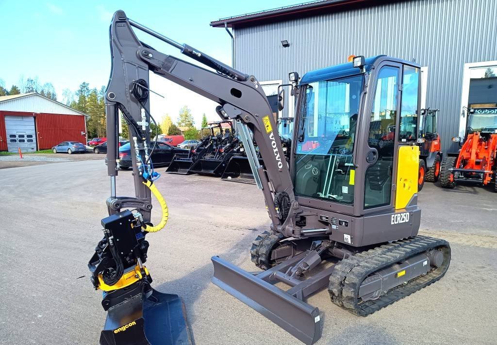 Volvo ECR25D + ENGCON + 3 GODETS – Image 16