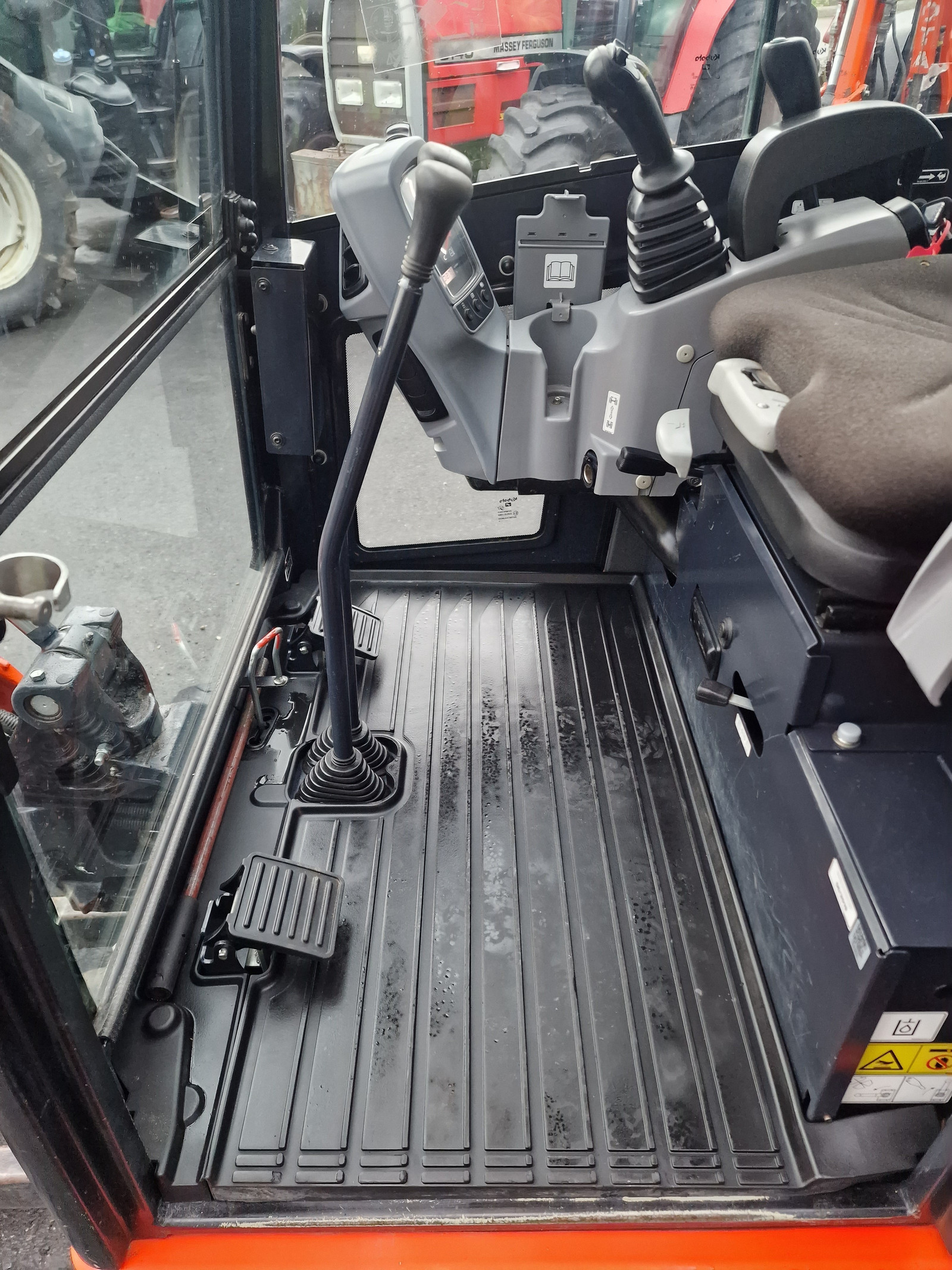 Kubota KX019-4-Nouveau – Image 6