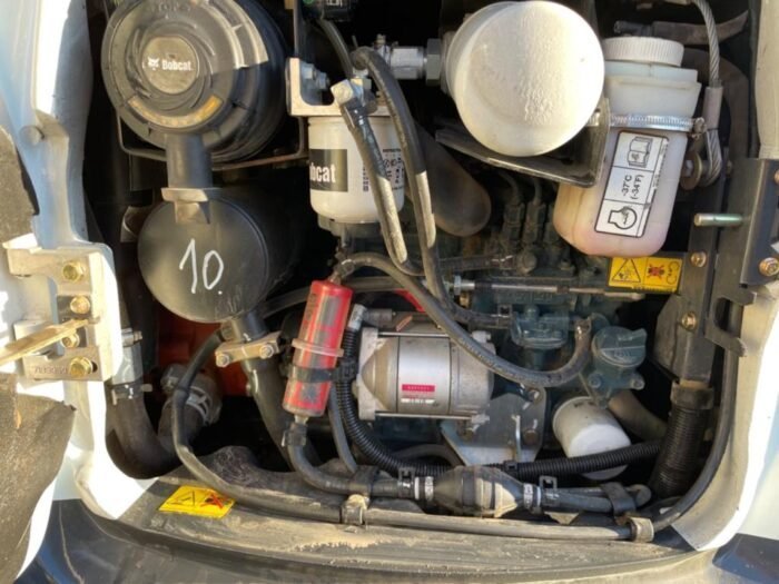 BOBCAT E20 – Image 11
