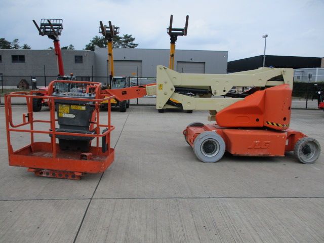 JLG E400 AJPN (057) - Neuf