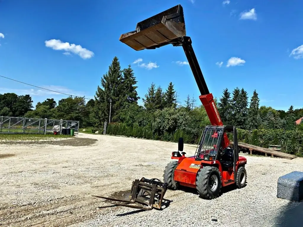 Chariot télescopique Manitou BT420 Fourches/ Godet/ Fouches à fumier – Image 20